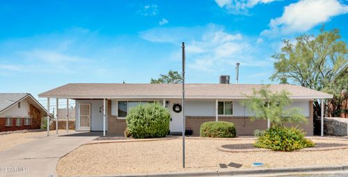 321 Crestmont Dr, El Paso, TX, 79912-5311 | Card Image