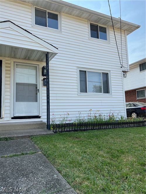 4315 W 152nd St, Cleveland, OH, 44135-1353 | Card Image
