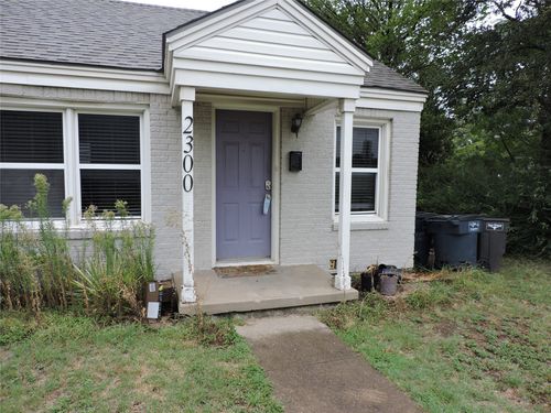 2300 W Lowden St, Fort Worth, TX, 76110-2829 | Card Image