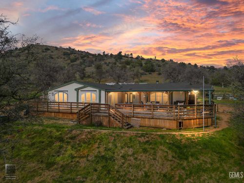 42100 Buckeye St, Caliente, CA, 93518-1842 | Card Image