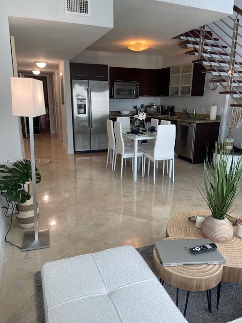 apt-1215-41 Se 5th St, Miami, FL, 33131-2543 | Card Image