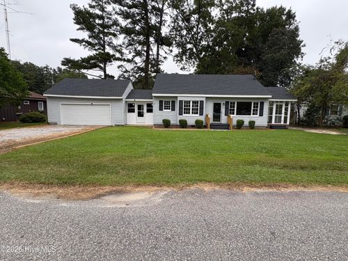 303 Dallas Avenue, Lake Waccamaw, NC, 28450 | Card Image