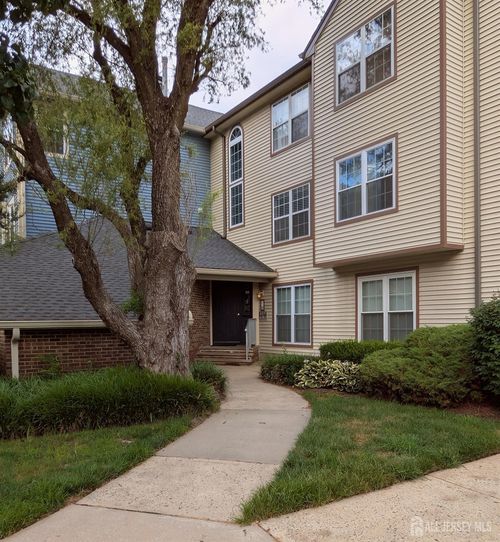 6071 Cedar Ct, MONMOUTH JUNCTION, NJ, 08852-2135 | Card Image