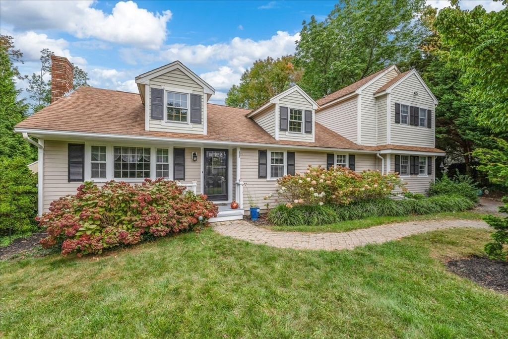 Heather Dr, Plymouth, MA 02360