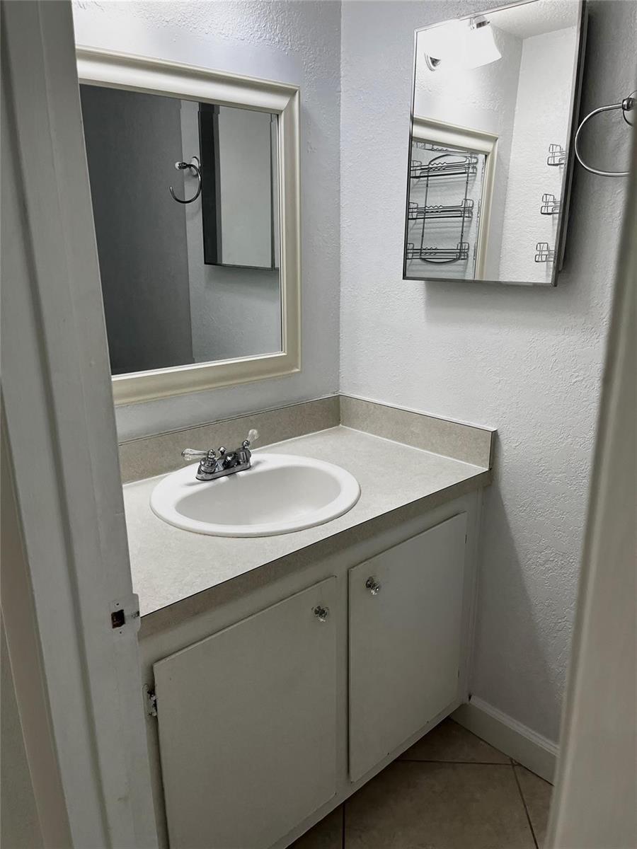 Residential Lease in Fort Lauderdale 3