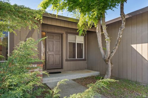 171 Chablis Way, Cloverdale, CA, 95425-3830 | Card Image