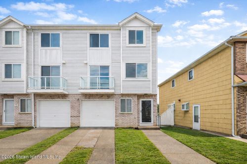 71 Luke Court, Staten Island, NY, 10306 | Card Image