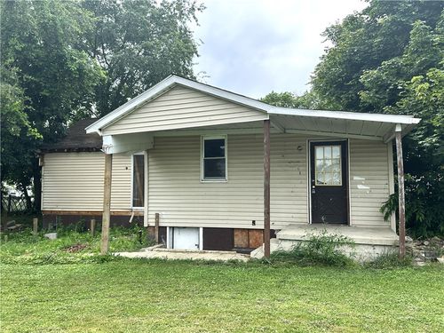 8 Apple St, Uniontown, PA, 15401-4435 | Card Image