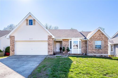 337 Misty Valley Drive, St Peters, MO, 63376 | Card Image