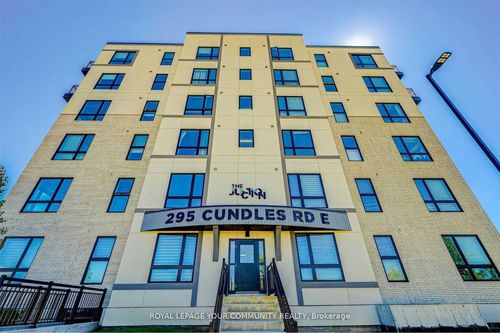 304-295 Cundles Rd E, Barrie, ON, L4M0K8 | Card Image