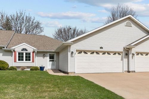 1274 W 18th Avenue, OSHKOSH, WI, 54904 | Card Image