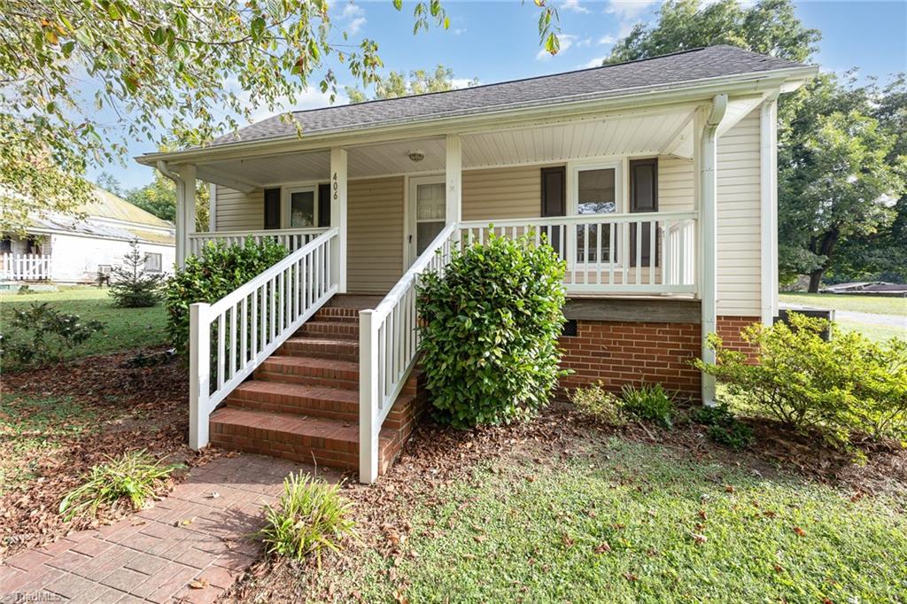 High Point St, Randleman, NC 27317