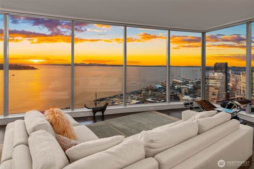 apt-2800-1521 2nd Ave, Seattle, WA, 98101-4521 | Card Image