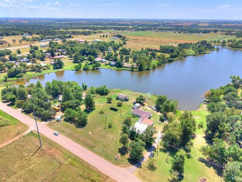 2160 Thunder Dr, Crescent, OK, 73028-9276 | Card Image