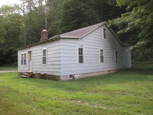 630 Gann Hollow Ln, Lafayette, TN, 37083-3640 | Card Image