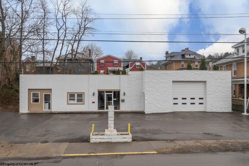 141 S High St, Morgantown, WV, 26501-5923 | Card Image