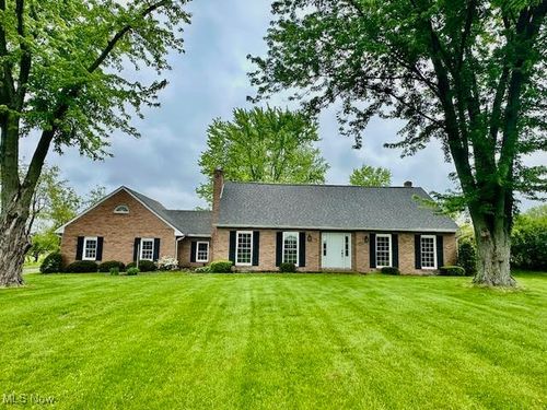 13053 Sarbaugh St Sw, Navarre, OH, 44662-9615 | Card Image