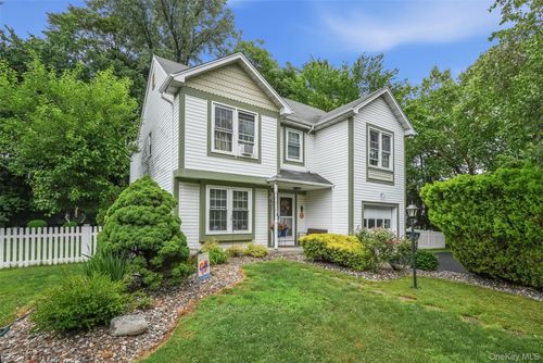 16 Larkin Ln, Garnerville, NY, 10923-1506 | Card Image