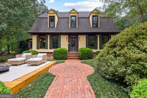 135 Emerald Ln, Fayetteville, GA, 30214-4234 | Card Image