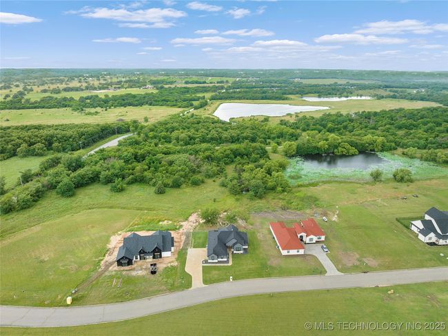1013 Prairie View Rd, House other with 3 bedrooms, 2 bathrooms and null parking in Ardmore OK | Image 48