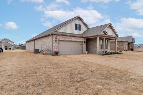 75 Daisy Dr, Somerville, TN, 38068-1025 | Card Image