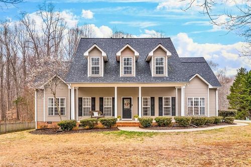 7813 Wilson Farm Rd, Summerfield, NC, 27358-9115 | Card Image