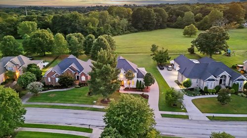 1029 Watkins Creek Dr, Franklin, TN, 37067-7830 | Card Image