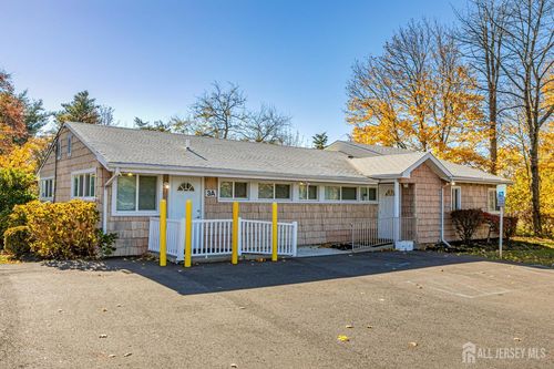 3 Stanworth Rd, Kendall Park, NJ, 08824-1003 | Card Image