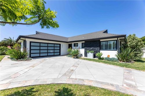 12021 Reagan St, Los Alamitos, CA, 90720 | Card Image