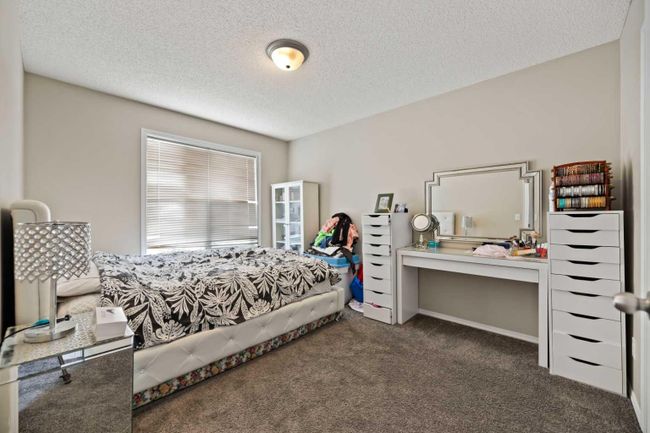 346 Mckenzie Towne Link Se, Home with 3 bedrooms, 1 bathrooms and 2 parking in Calgary AB | Image 17