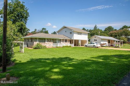 117 Olive St N, Meadville, MS, 39653-3010 | Card Image