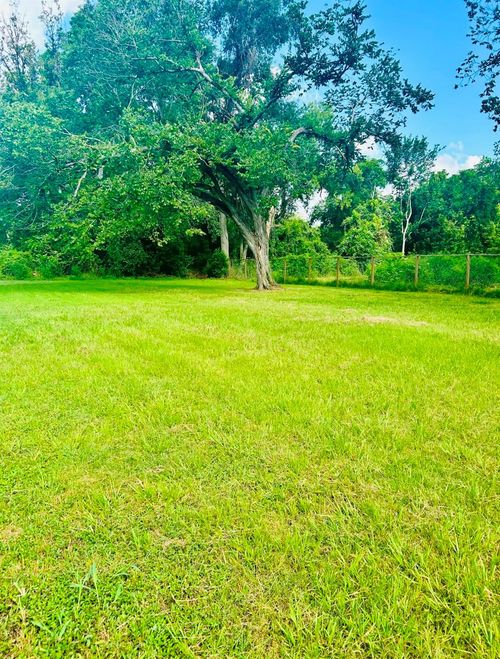 2215 Dewalt St, Houston, TX, 77088-4723 | Card Image