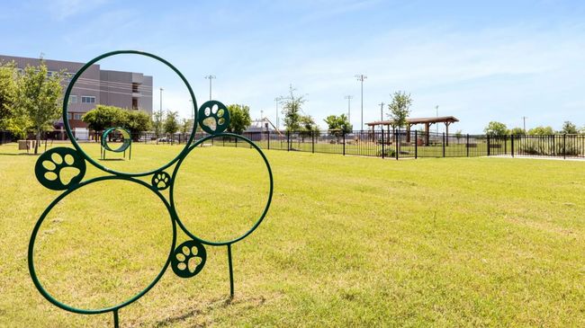 645 Godley Rnch, House other with 4 bedrooms, 2 bathrooms and null parking in Godley TX | Image 33