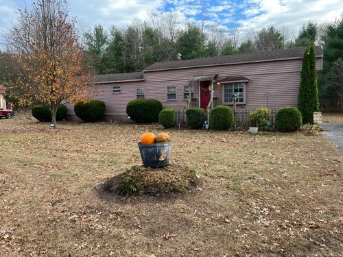 34 Breezy Ln, Quinebaug, CT, 06262-7714 | Card Image