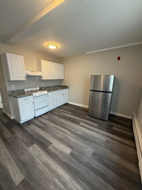 9-84 Cabot St, Beverly, MA, 01915 | Card Image