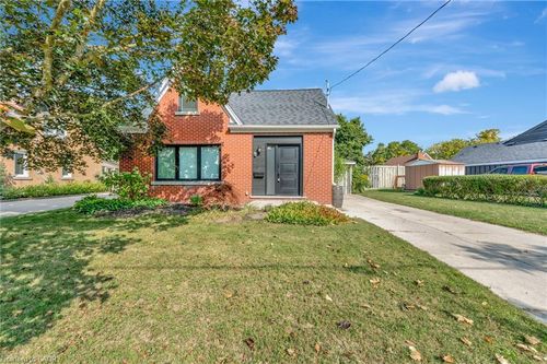 254 Pinewood Pl, Waterloo, ON, N2J1B4 | Card Image
