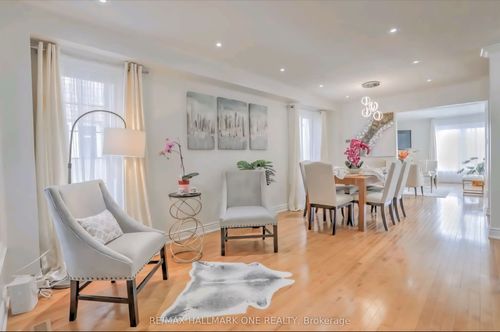58 Kalmar Cres, Richmond Hill, ON, L4E3Z4 | Card Image