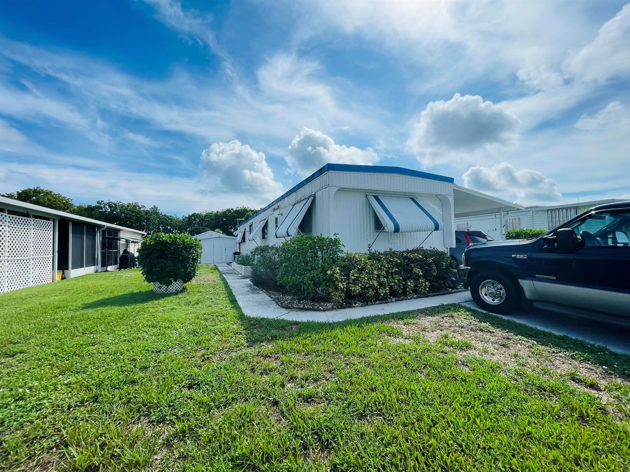 Swan Ave, Hobe Sound, FL 33455