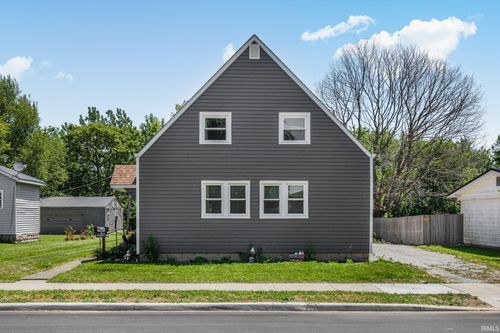 421 S East St, Tipton, IN, 46072-2017 | Card Image