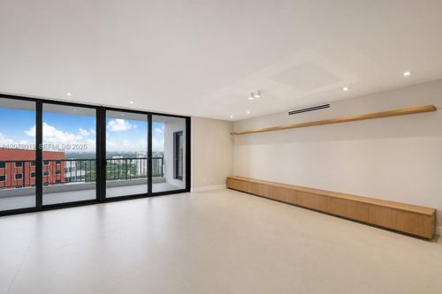 ph106-1581 Brickell Ave, Miami, FL, 33129-1241 | Card Image