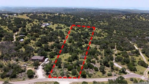 211 Spring Rd, Fredericksburg, TX, 78624-6151 | Card Image