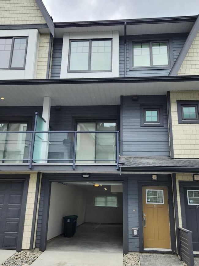 162 - 19451 Sutton Avenue, Townhouse with 3 bedrooms, 2 bathrooms and 1 parking in Pitt Meadows BC | Image 2