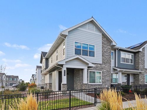 27662 E 1st Ave, Aurora, CO, 80018-1909 | Card Image