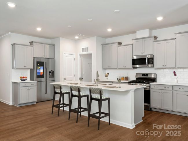 Storage, SS appliances-Virtually Stagged | Image 8