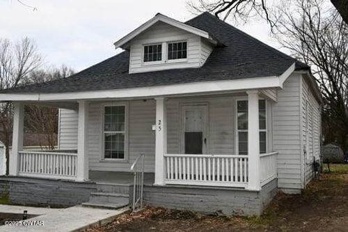 425 N Mccombs St, Martin, TN, 38237-2133 | Card Image