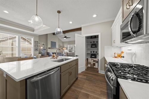 22212 W 82nd Ter, Lenexa, KS, 66220-2533 | Card Image