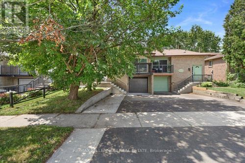26 Talbot St, Brampton, ON, L6X2P5 | Card Image