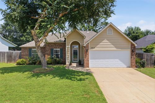 5313 S Maple Pl, Broken Arrow, OK, 74011-4647 | Card Image