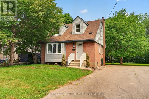 7072 Dell Avenue, Niagara Falls (Arad/Fallsview), ON, L2G4W3 | Card Image