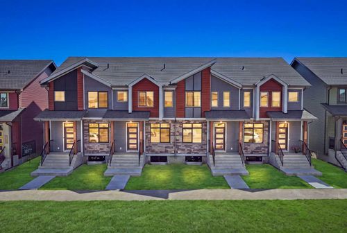 11 Tillotson Road, Okotoks, AB, T1S4Z6 | Card Image